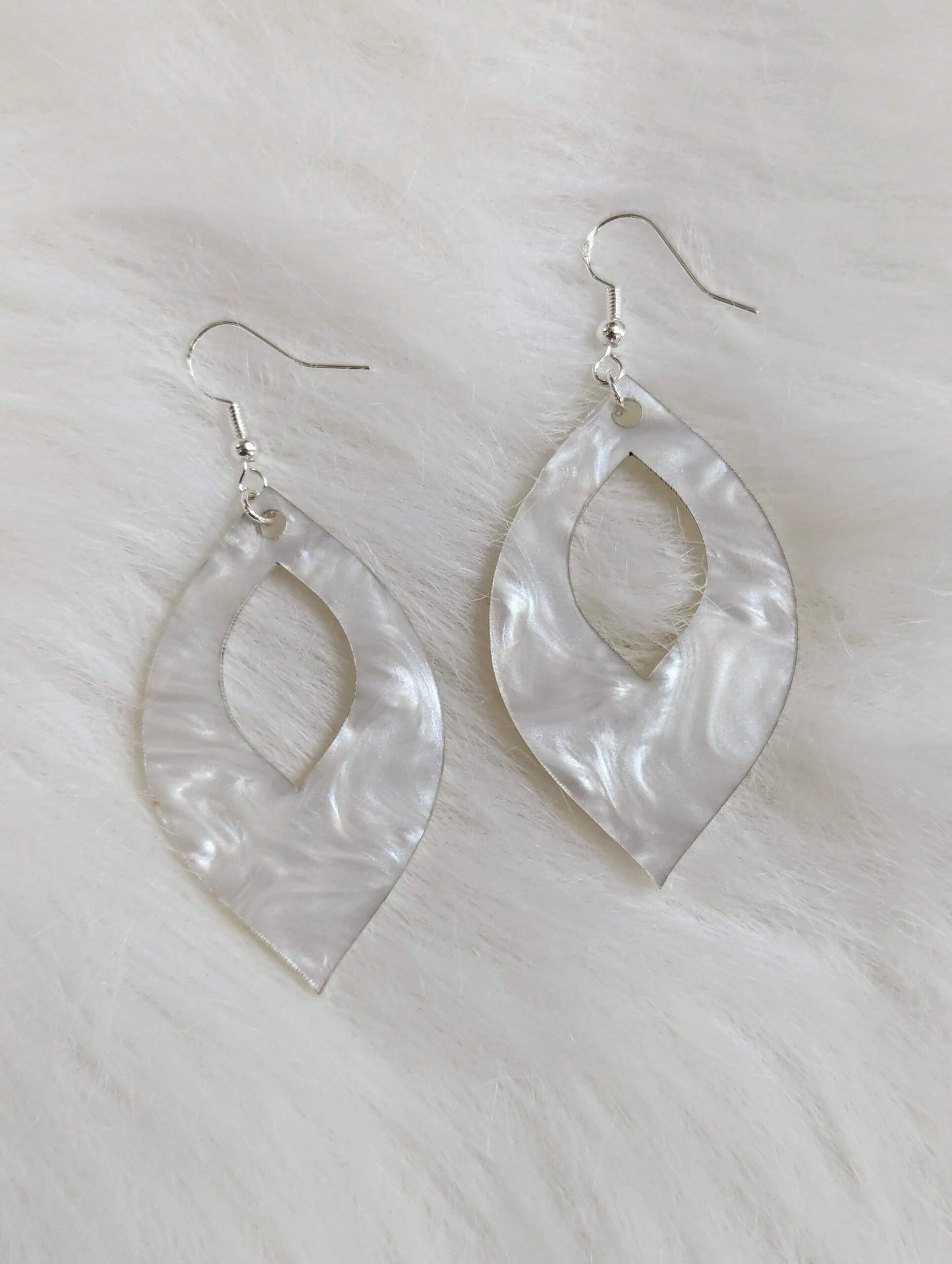Oval Cutout Earrings